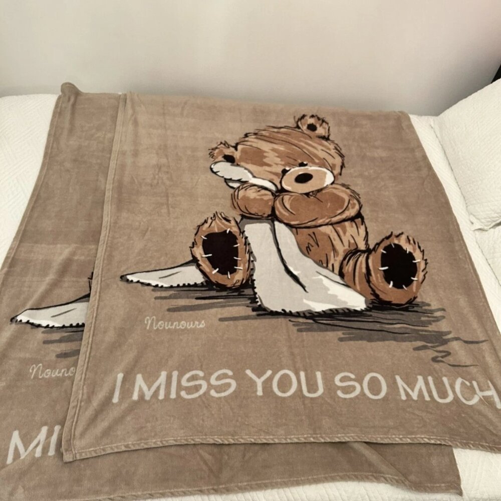 2 Blankets 60 x 47